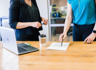 Darmowe systemy CRM – czy warto z nich korzystać?