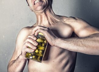 Jak współpracować z trudnym rodzicem i chronić siebie?