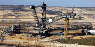 Ile osób kończy budownictwo?