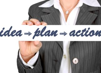 Na jakich zasadach dyrektor szkoły układa współpracę z rada rodziców?