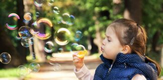 Komu podlegają banki komercyjne?