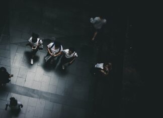 Czy liceum liczy się do stażu pracy? Czy liceum liczy się do stażu pracy?